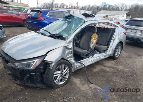 2020 Hyundai Elantra Value Edition z USA, uszkodzony, nr VIN 5NPD84LF5LH576840